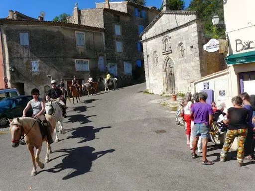 Centre Equestre les Laurons