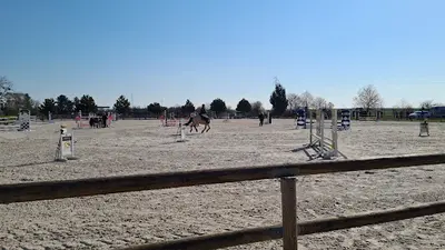 Centre Équestre Poney Club le Destrier