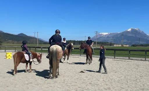 Equi Dira Balade et Randonnée À Cheval en Trièves