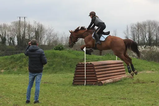 Action Cheval Formation