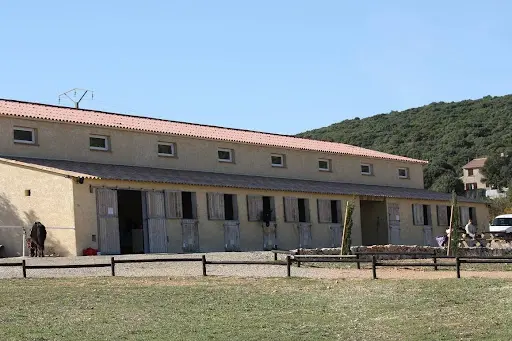 Les Écuries de la Plaine