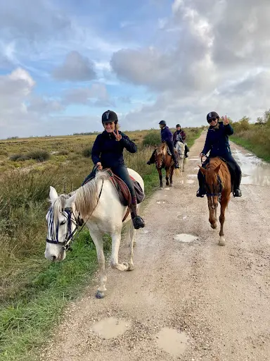 Cap Rando Cheval - Voyages À Cheval et Randonnées Équestres en Provence, en France et À l'Étranger