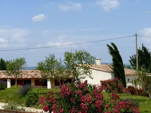 Ecuries le Cros