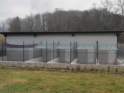 Doghouse Pension Canine