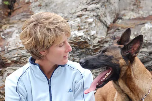 Les Liens d'Armor - Nelly Hopp - Éducation Canine, Médiation Animale, Dressage