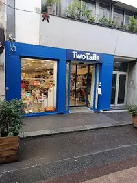 Two Tails Paris 17