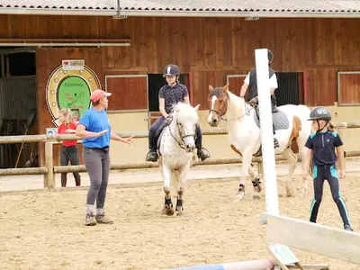 Au Bos Cheval Rouge Earl