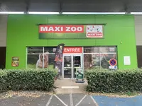 Maxi Zoo Sedan