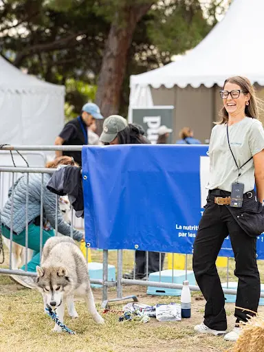 Petsitter Professionnelle À Votre Domicile - Éducation Canine & Loisirs - Professeur de Doga 🐾