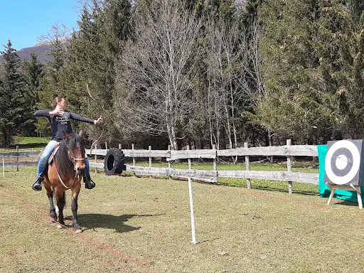 Chevauchée Del Bronco : Balades et Randonnées À Cheval Saint Agnan en Vercors Drôme