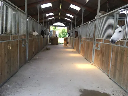 Les Écuries de Corcy