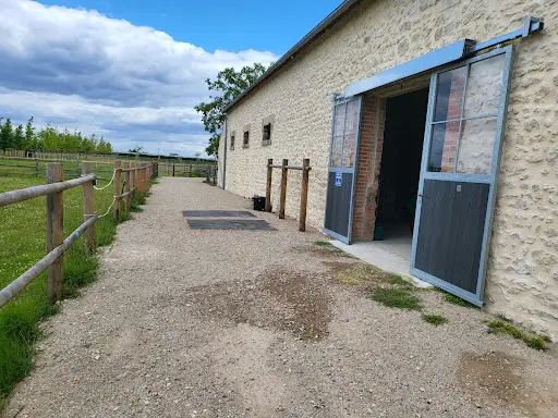 Les Écuries du Dhuy