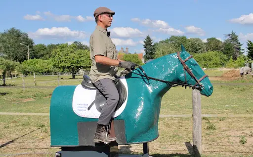Dynamique Equestre - Formation des Cavaliers sur Simulateur Équestre
