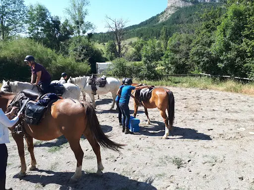 Les Cavaliers de Saint-geniez