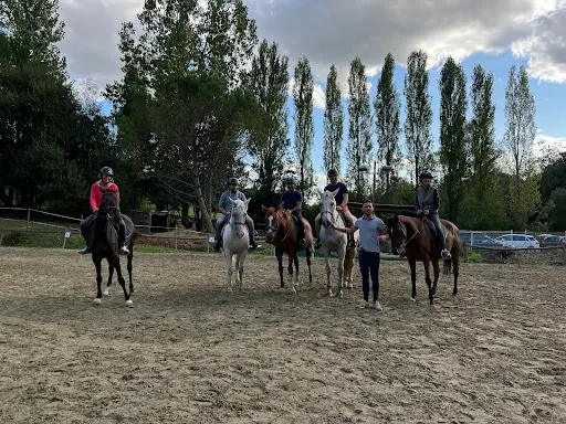 Les Écuries de Saint Urcisse