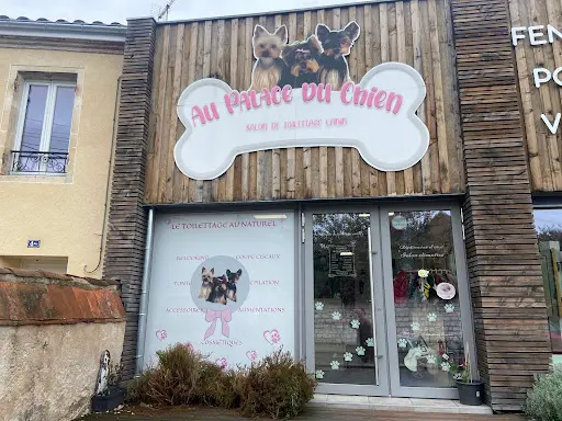 Au Palace du Chien