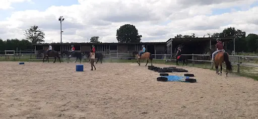 La Cavalade, les Ecuries de Trayes