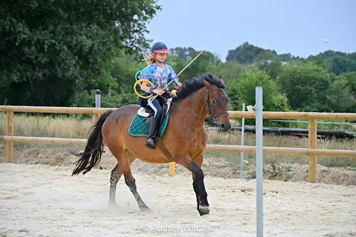 Ménaz Équitation